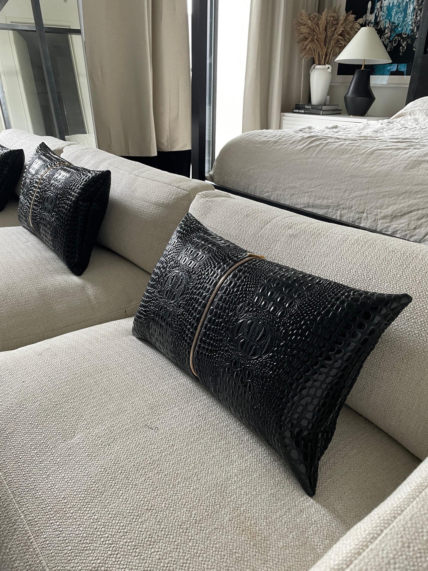 Noir Lumbar | Crocodile skin pillow